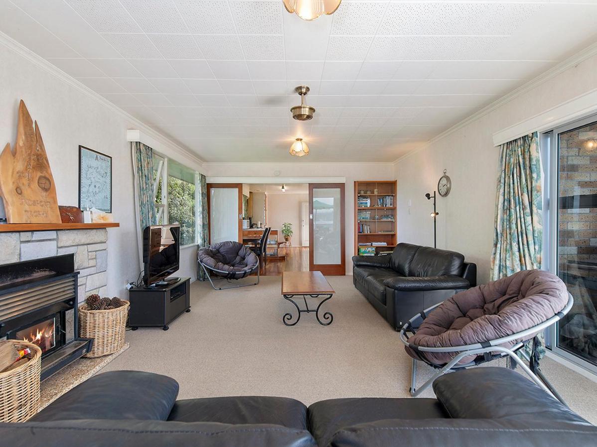 Lofty Lakeviews - Acacia Bay Holiday Home Taupo Exterior photo